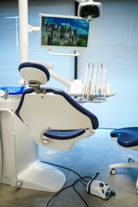 Dean's Dental Clinic _1